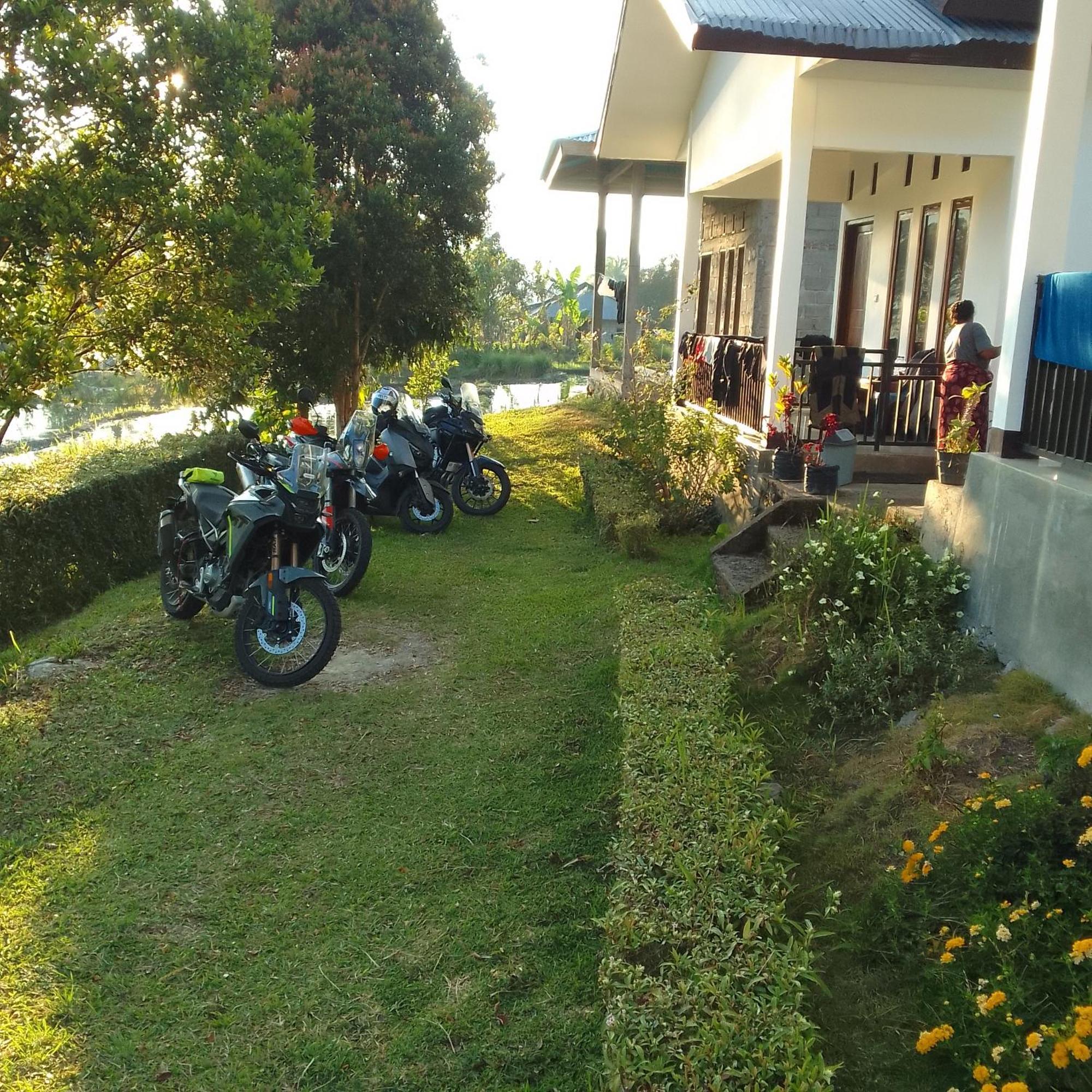Shila Bungalow Kelimutu Esterno foto